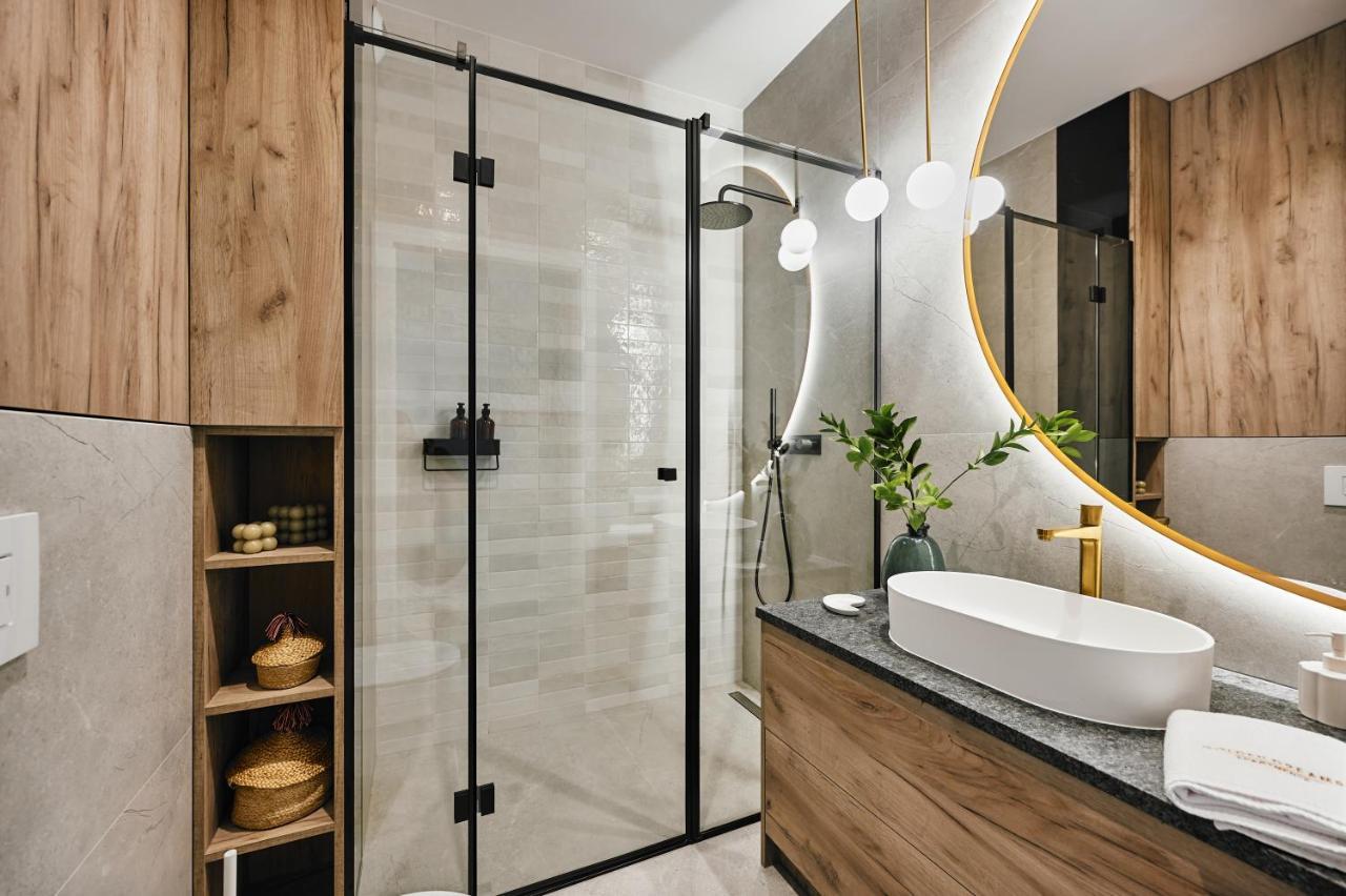 Golden Dreams Luxury Apartment 81 Cracovia Esterno foto
